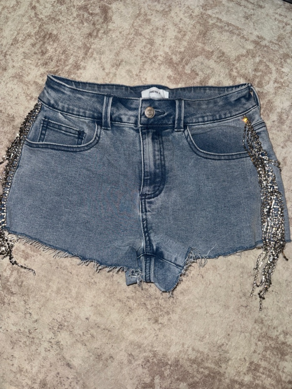Forever 21 low rise Rise stretchy Jean Shorts with diamond Fringe -Size 25